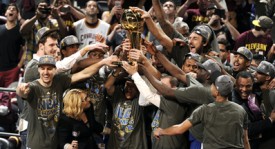 湖人队新赛季强援加盟，詹姆斯领衔五巨头冲冠新征程