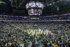 NBA传奇人物：湖人队辉煌时刻的五位篮球巨星